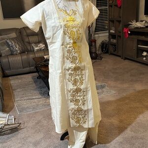 Source Unknown Cream and Gold Kurta
